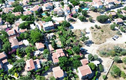 Eski Datça Merkezde Anıtlar Kurulu Kayıtlı Tarihi Taş Ev ve Avlulu Arsa"