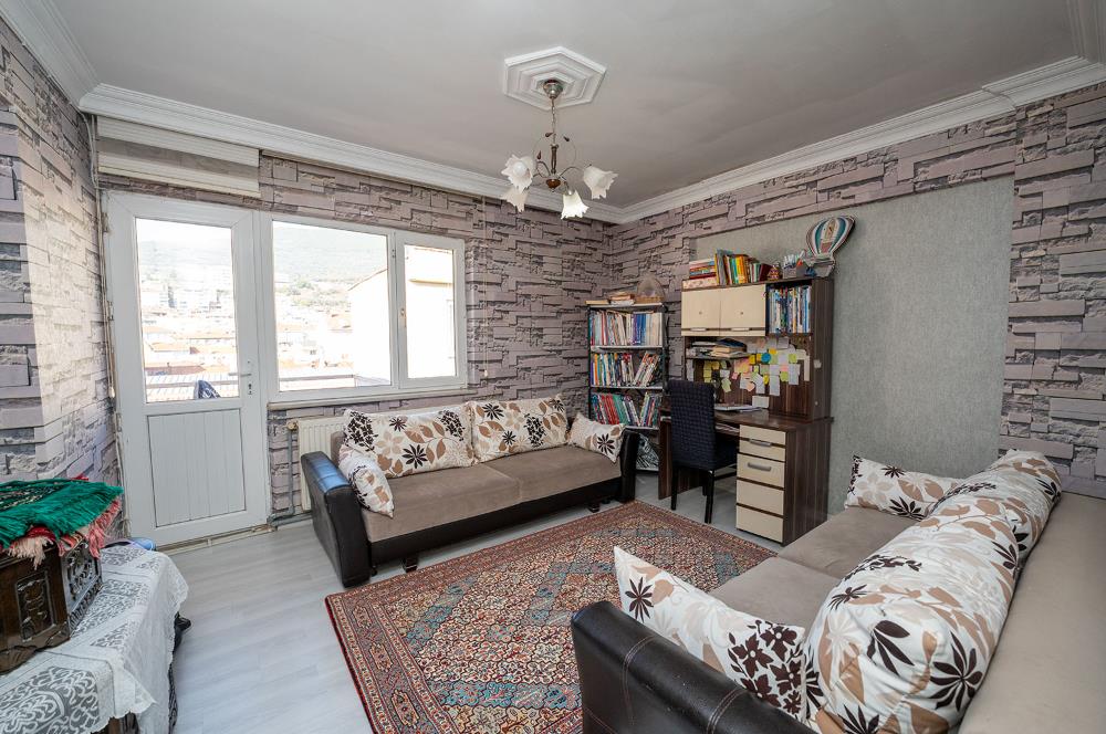 C21 Cius; Ahmet Süren Meydanı Civari 110 M2 3+1 Daire