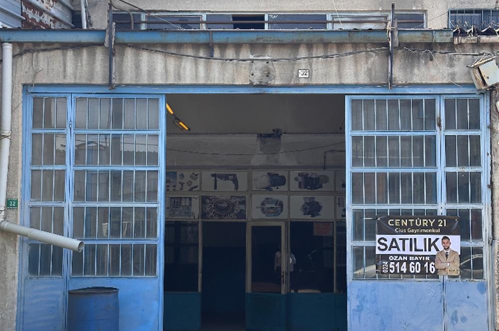 C21 Cius; Gemlik Sanayide 90 m² Kullanımlı Satılık Dükkan