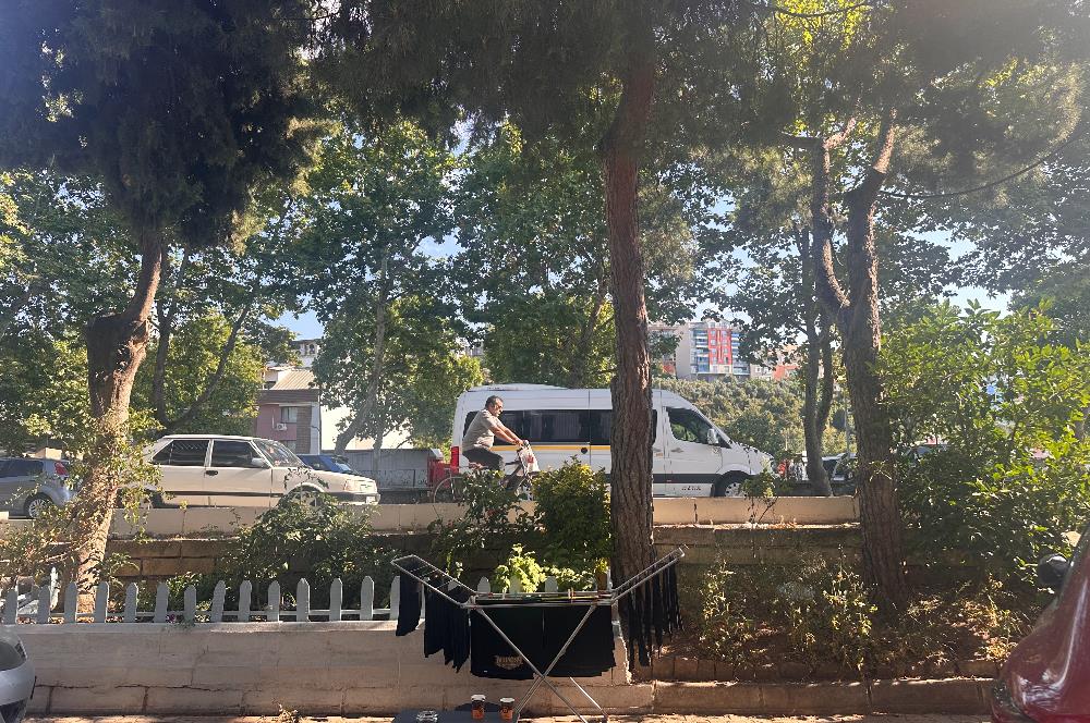 C21 Cius; Bursa Gemlik'te Masrafsız Satılık Dükkan
