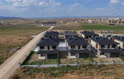 Century21 Plus dan Penta Mare
