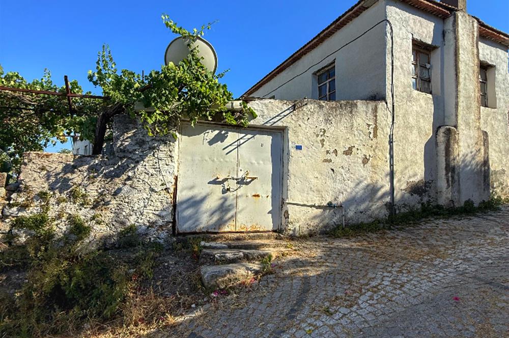 Reşadiye'de Kendi Datça Evinizi Yaratabileceğiniz Bir Köy Evi