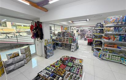 BAĞDAT CAD. CADDEBOSTAN' DA 180 M2 + DEPO BACALI KİRALIK DÜKKAN