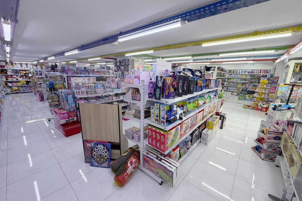 BAĞDAT CAD. CADDEBOSTAN' DA 180 M2 + DEPO BACALI KİRALIK DÜKKAN
