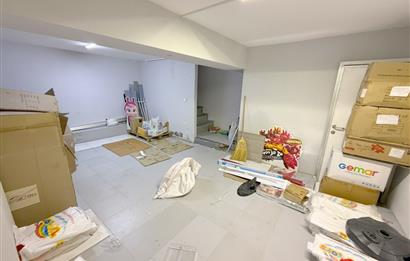 BAĞDAT CAD. CADDEBOSTAN' DA 180 M2 + DEPO BACALI KİRALIK DÜKKAN
