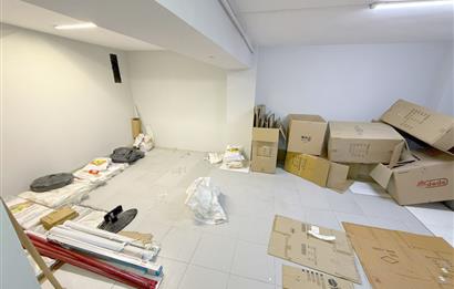 BAĞDAT CAD. CADDEBOSTAN' DA 180 M2 + DEPO BACALI KİRALIK DÜKKAN
