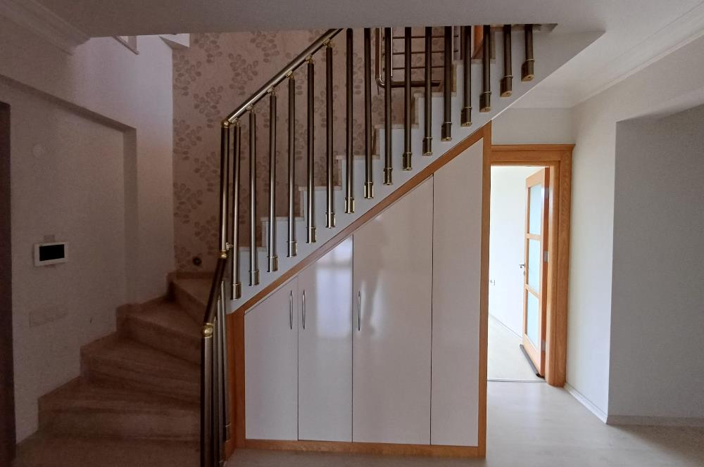 C21 Cius; Panoramik Deniz Manzaralı, 300m² 6+1 Dubleks Daire