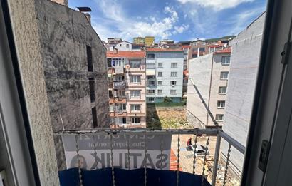 C21 Cius; Ahmet Süren Meydanı Civarı 2+1 Eşyalı Satılık Daire