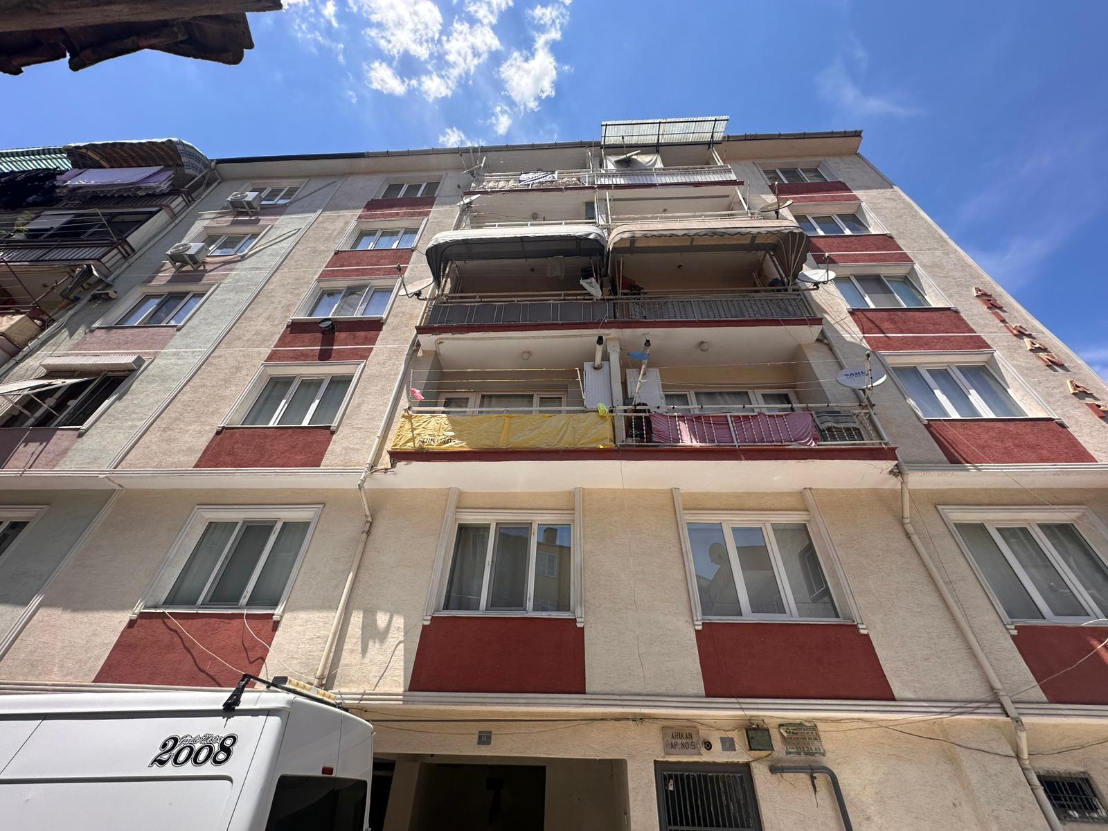 C21 Cius; Ahmet Süren Meydanı Civarı 2+1 Eşyalı Satılık Daire