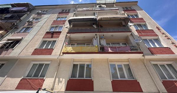 C21 Cius; Ahmet Süren Meydanı Civarı 2+1 Eşyalı Satılık Daire - 35336