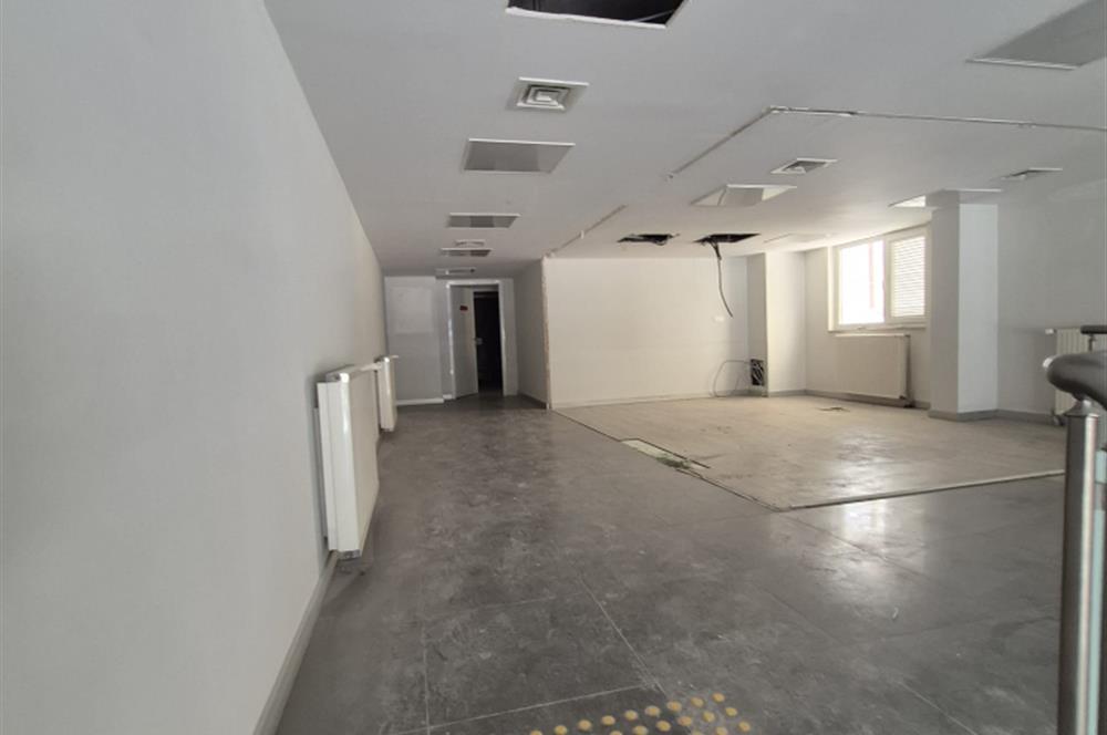 Lüleburgaz İstasyon Caddesinde geniş dükkan