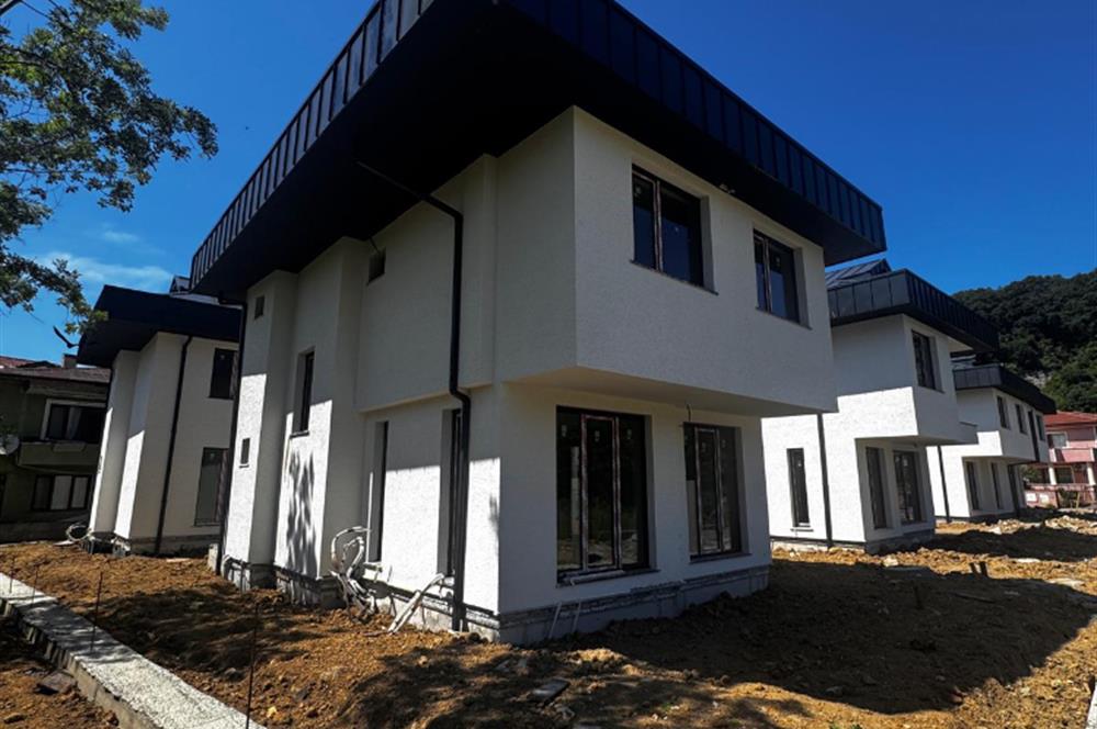 ŞİLE, AĞVA MERKEZ' DE ULTRA LÜKS SATILIK VİLLA A BLOK