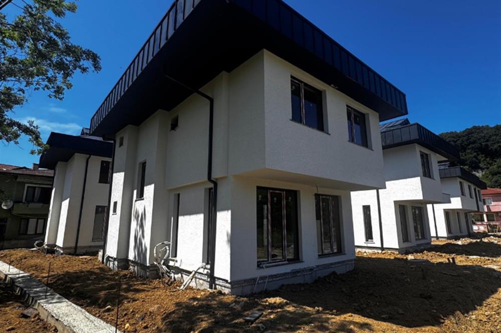 ŞİLE, AĞVA MERKEZ' DE ULTRA LÜKS SATILIK VİLLA A BLOK