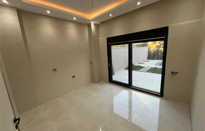 Zekeriyaköy Çarşıda Müstakil Havuzlu, 5+2 Müstakil Villa