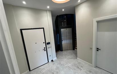 Zekeriyaköy Çarşıda Müstakil Havuzlu, 5+2 Müstakil Villa
