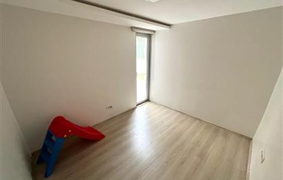 Dragani Sitesi'nde Havuzlu & Doğa Manzaralı 3+1 Kiralık Villa