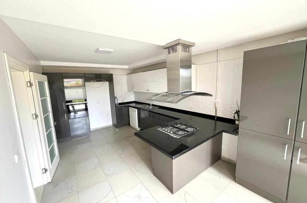 Dragani Sitesi'nde Havuzlu & Doğa Manzaralı 3+1 Kiralık Villa