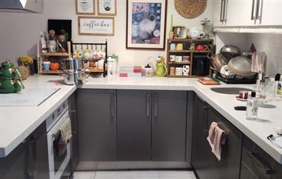 Üsküdar Merkezde, Satılık, Full Eşyalı, Geniş, Ferah 1+1
