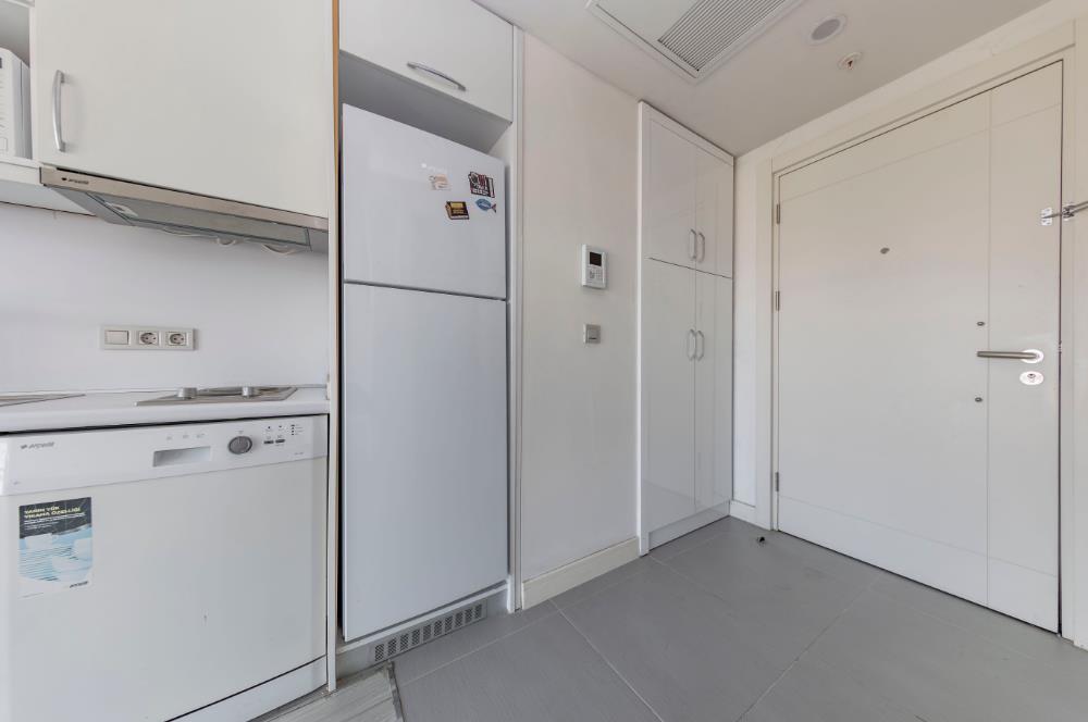Adam Kule'de Boş Eşyalı 46 m2 Stüdyo Satılık Daire