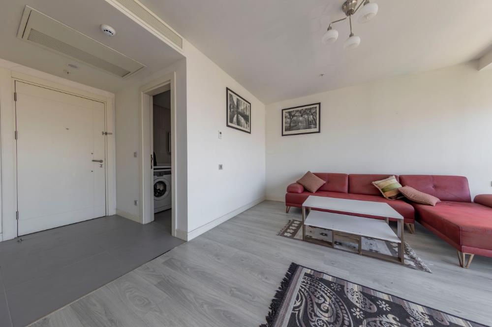 Adam Kule'de Boş Eşyalı 46 m2 Stüdyo Satılık Daire