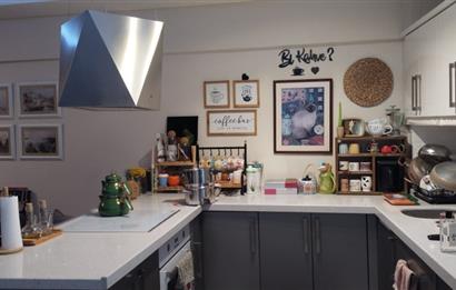 Üsküdar Merkezde, Satılık, Full Eşyalı, Geniş, Ferah 1+1