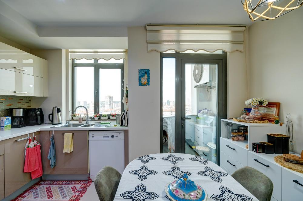 Kartal Vadi Kule'de, Satılık, Full Deniz manzaralı, 3+1 Daire