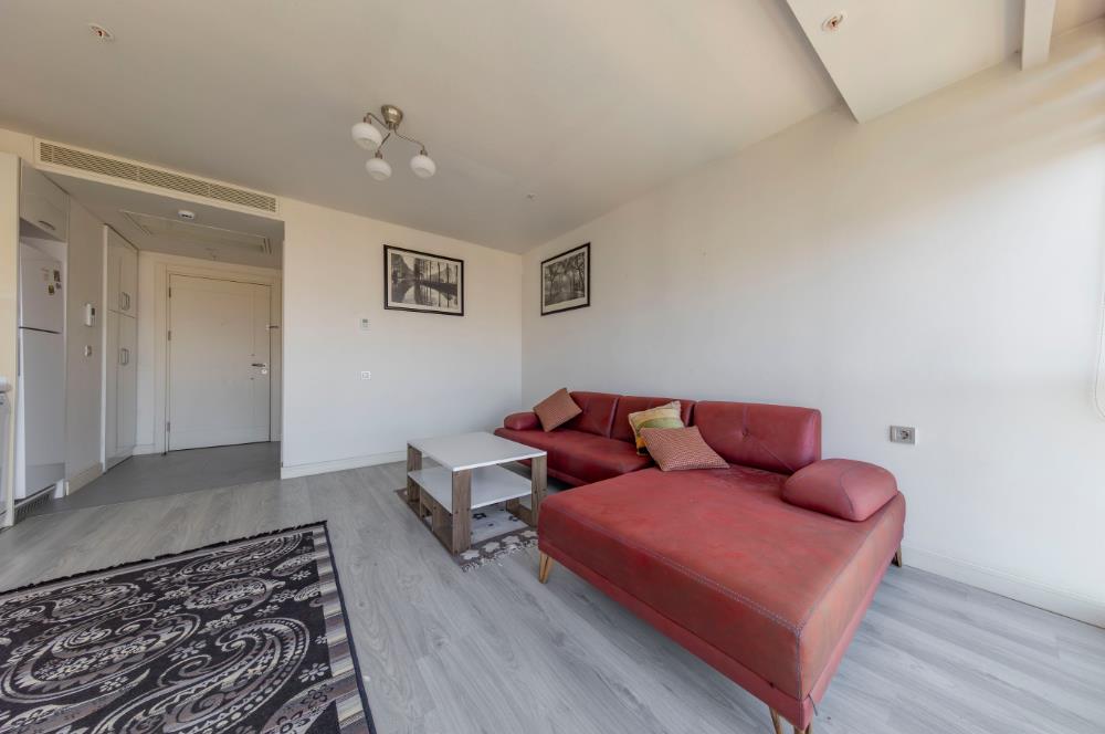 Adam Kule'de Boş Eşyalı 46 m2 Stüdyo Satılık Daire