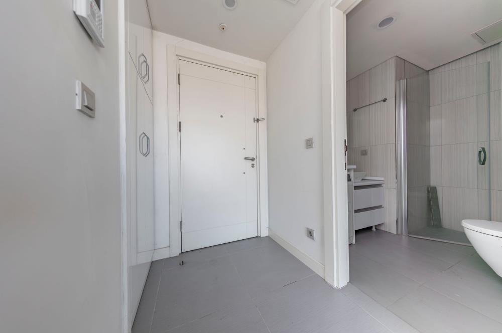 Adam Kule'de Boş Eşyalı 46 m2 Stüdyo Satılık Daire