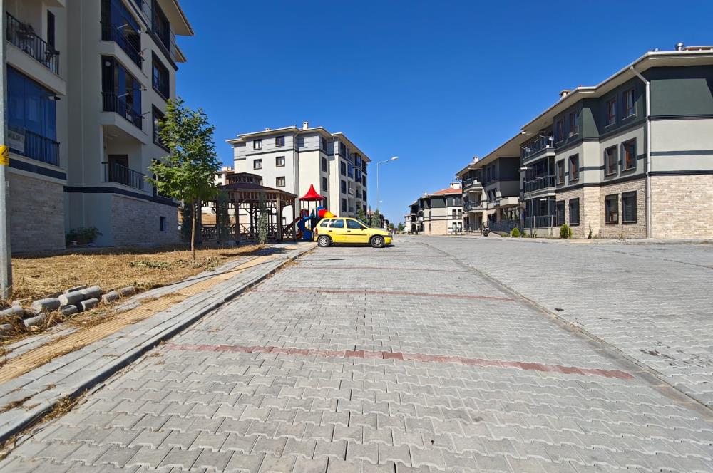 CENTURY 21 BAL'DAN  ALTIEYLÜL GOP. TOKİ MAHALLESİNDE   KİRALIK  2+1 DAİRE  