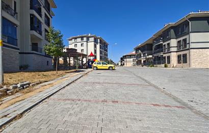 CENTURY 21 BAL'DAN  ALTIEYLÜL GOP. TOKİ MAHALLESİNDE   KİRALIK  2+1 DAİRE  
