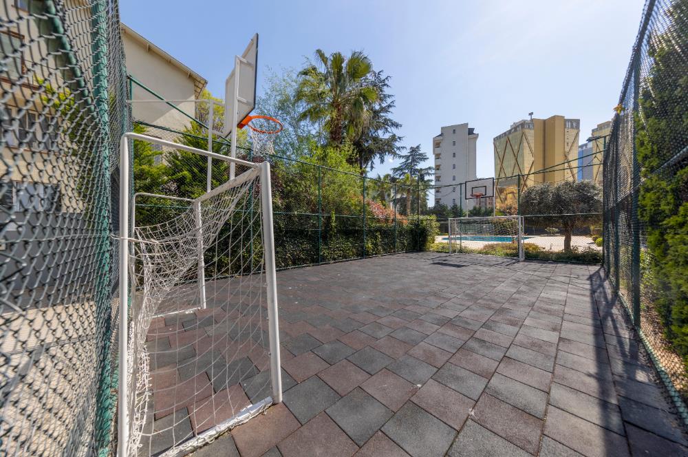 Adam Kule'de Boş Eşyalı 46 m2 Stüdyo Satılık Daire