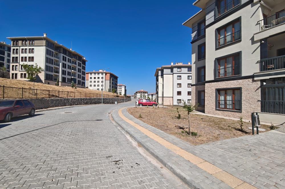 CENTURY 21 BAL'DAN  ALTIEYLÜL GOP. TOKİ MAHALLESİNDE   KİRALIK  2+1 DAİRE  