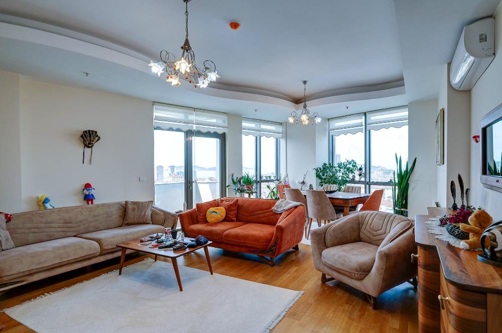 Kartal Vadi Kule'de, Satılık, Full Deniz manzaralı, 3+1 Daire