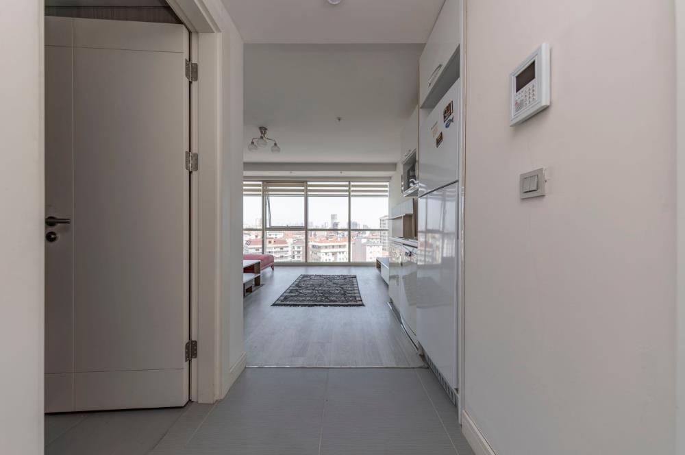 Adam Kule'de Boş Eşyalı 46 m2 Stüdyo Satılık Daire