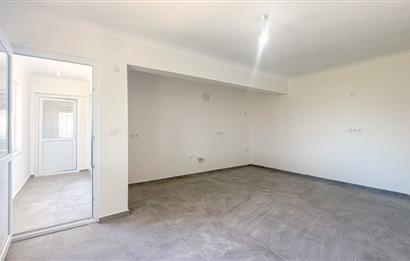 Burhaniye-Edremit Yolunda, Toplam 7000 m² Alanlı Kiralık Depolar