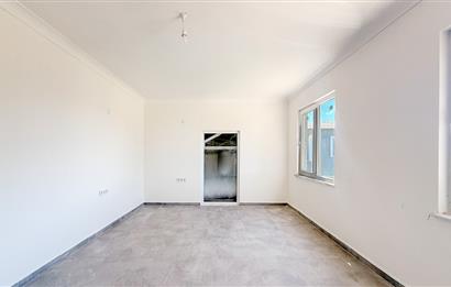 Burhaniye-Edremit Yolunda, Toplam 7000 m² Alanlı Kiralık Depolar