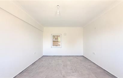 Burhaniye-Edremit Yolunda, Toplam 7000 m² Alanlı Kiralık Depolar