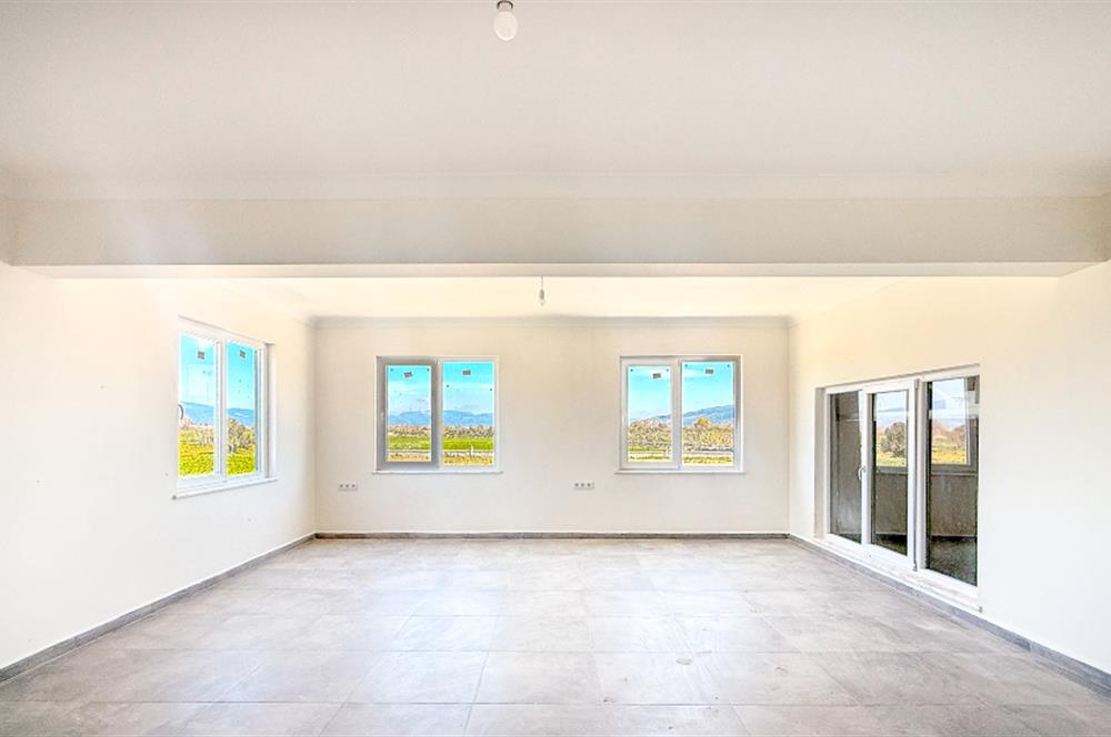 Burhaniye-Edremit Yolunda, Toplam 7000 m² Alanlı Kiralık Depolar