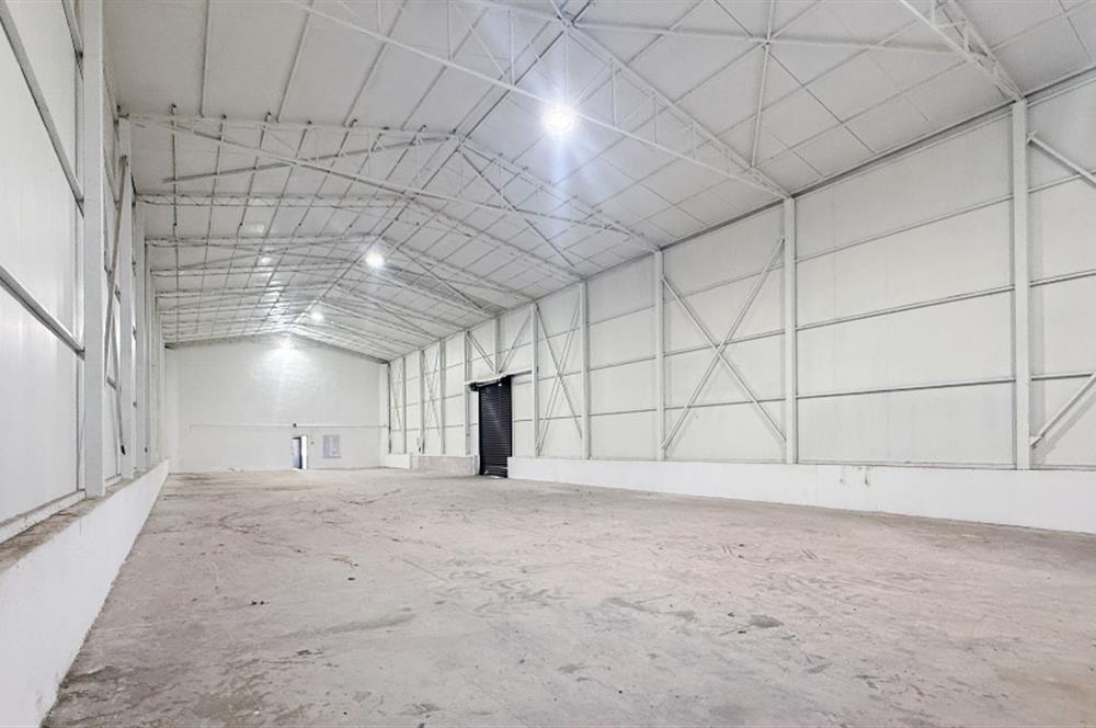 Burhaniye-Edremit Yolunda, Toplam 7000 m² Alanlı Kiralık Depolar