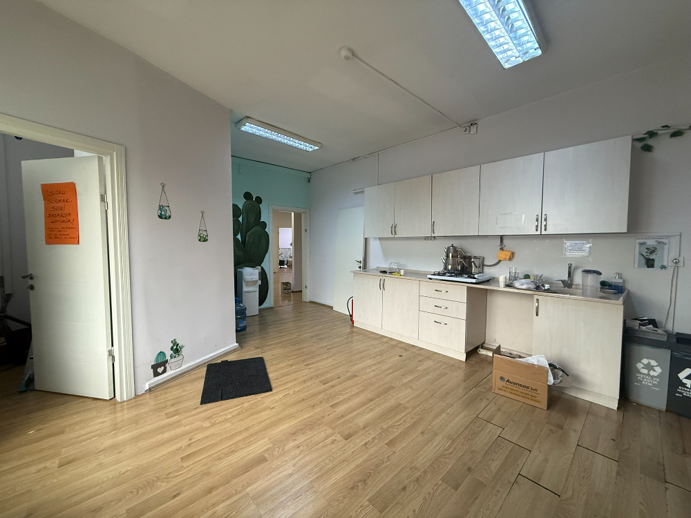 Bayrampaşa Kiralık Ofis Hekimoğlu Plaza 385m2 Kiralık Ofis
