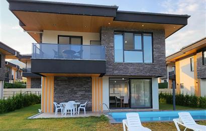 MUĞLA DALAMAN 3+1  HAVUZLU STANDART VİLLA