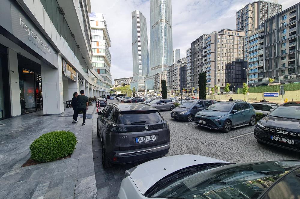 Porta Vadi Satılık Ofis 134m2 Dekorasyonlu Vadistanbul Skyland