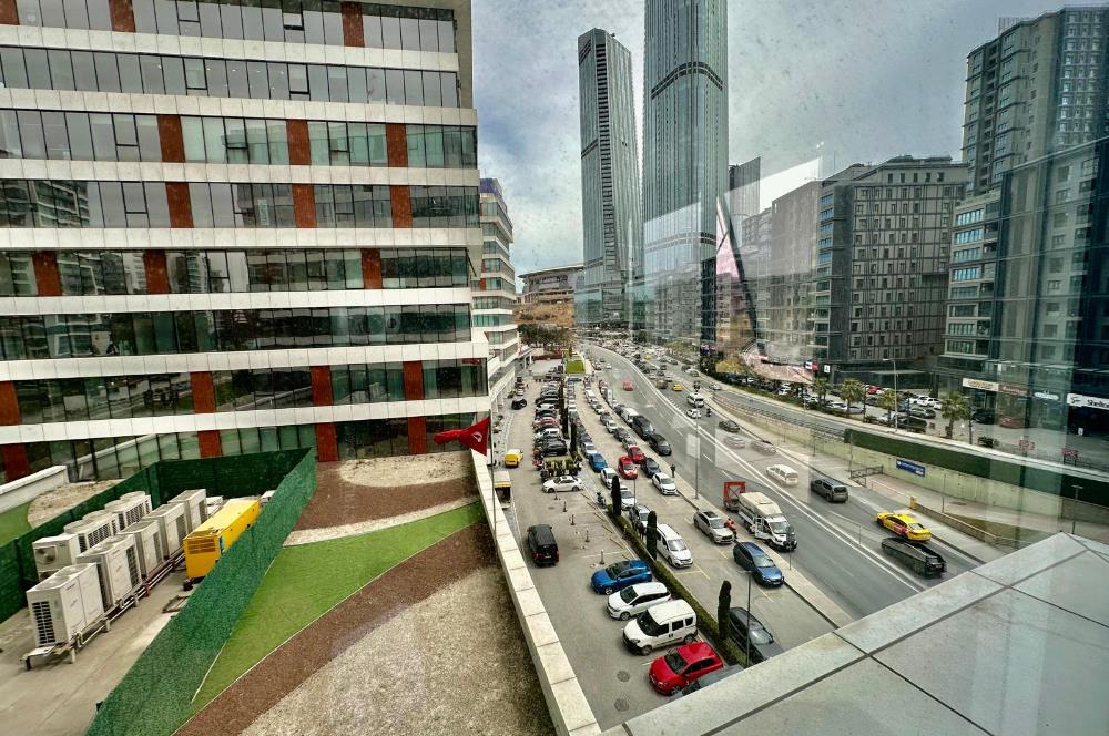 Porta Vadi Satılık Ofis 134m2 Dekorasyonlu Vadistanbul Skyland