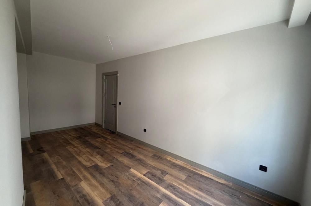 KADIKÖY MERKEZDE KİRALIK 2+1 DAİRE