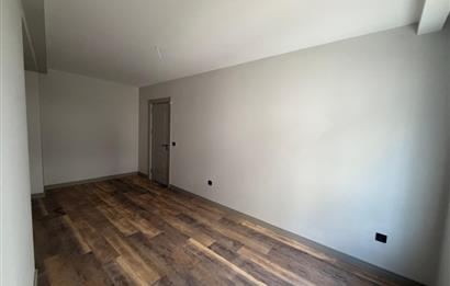 KADIKÖY MERKEZDE KİRALIK 2+1 DAİRE