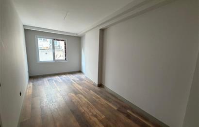 KADIKÖY MERKEZDE KİRALIK 2+1 DAİRE