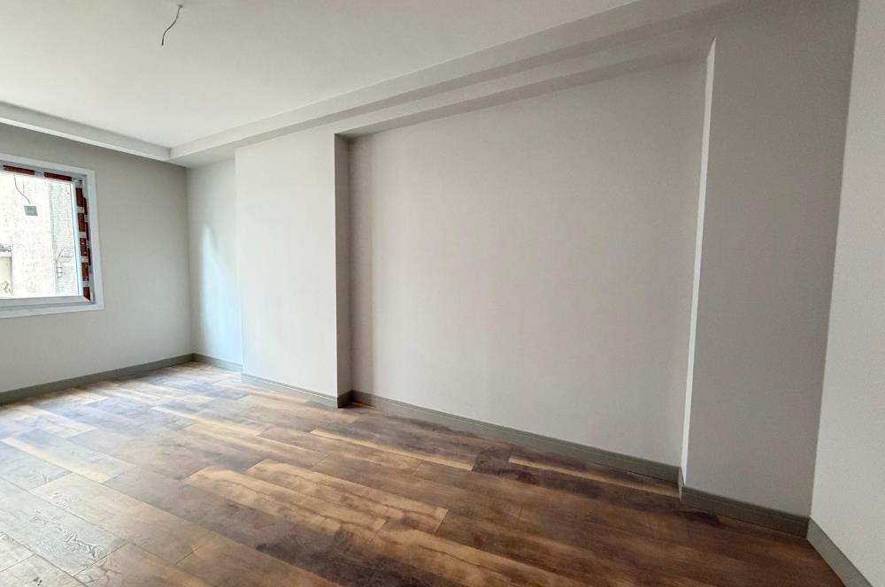 KADIKÖY MERKEZDE KİRALIK 2+1 DAİRE