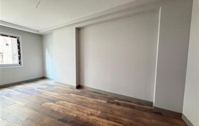 KADIKÖY MERKEZDE KİRALIK 2+1 DAİRE