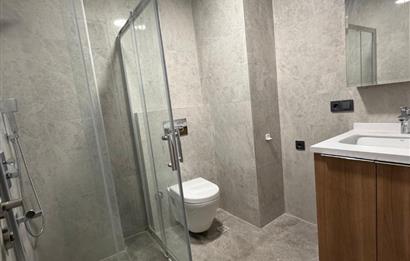 KADIKÖY MERKEZDE KİRALIK 2+1 DAİRE