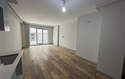 KADIKÖY MERKEZDE KİRALIK 2+1 DAİRE